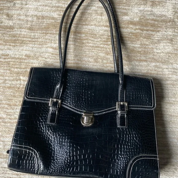 Liz Claiborne Bags Liz Claiborne Large Laptop Bag Os Poshmark